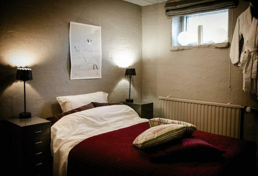 פנסיון Vivante Basement Accommodation