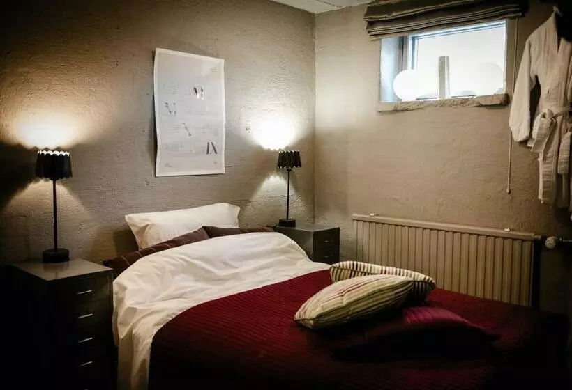 پانسیون Vivante Basement Accommodation