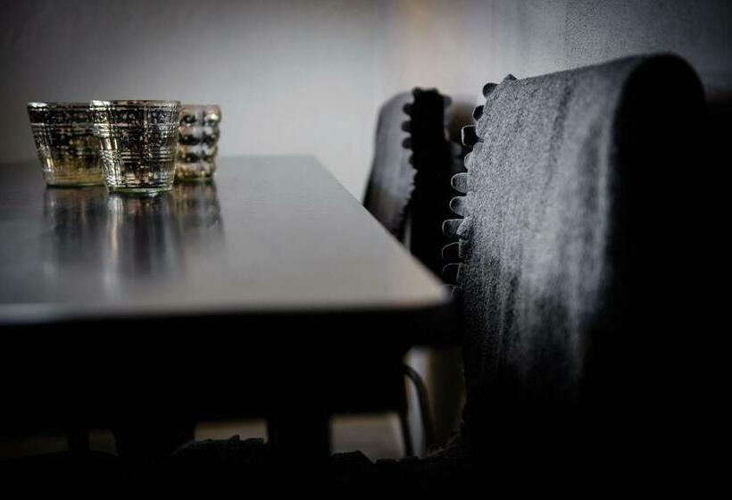 פנסיון Vivante Basement Accommodation