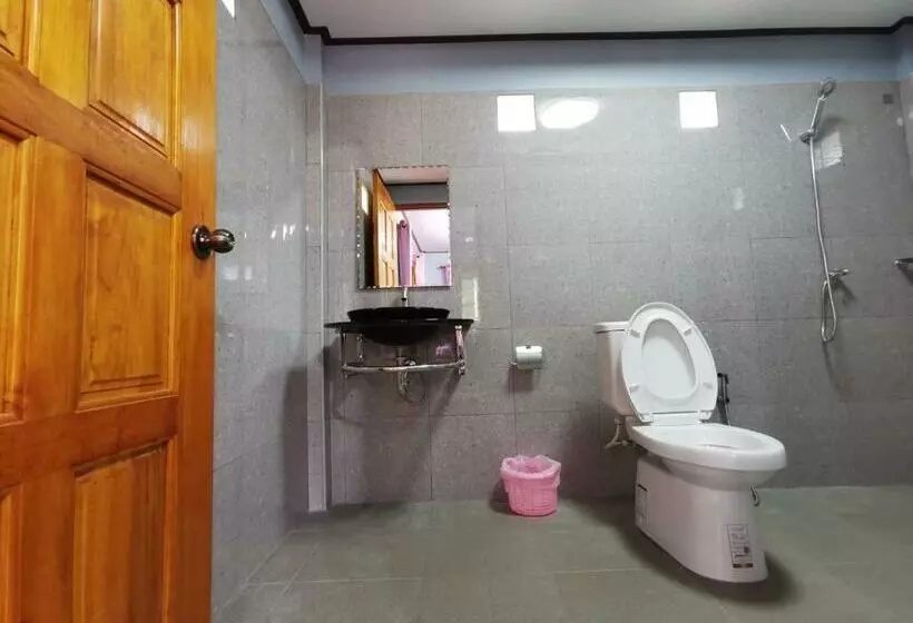 Majatalo Walk In Homestay