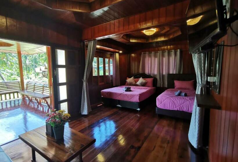 פנסיון Walk In Homestay