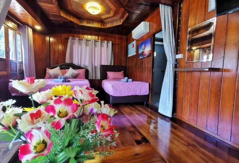 Majatalo Walk In Homestay