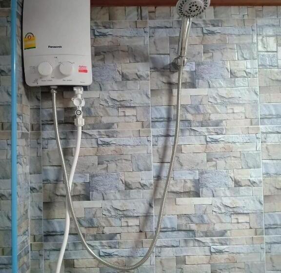 פנסיון Walk In Homestay