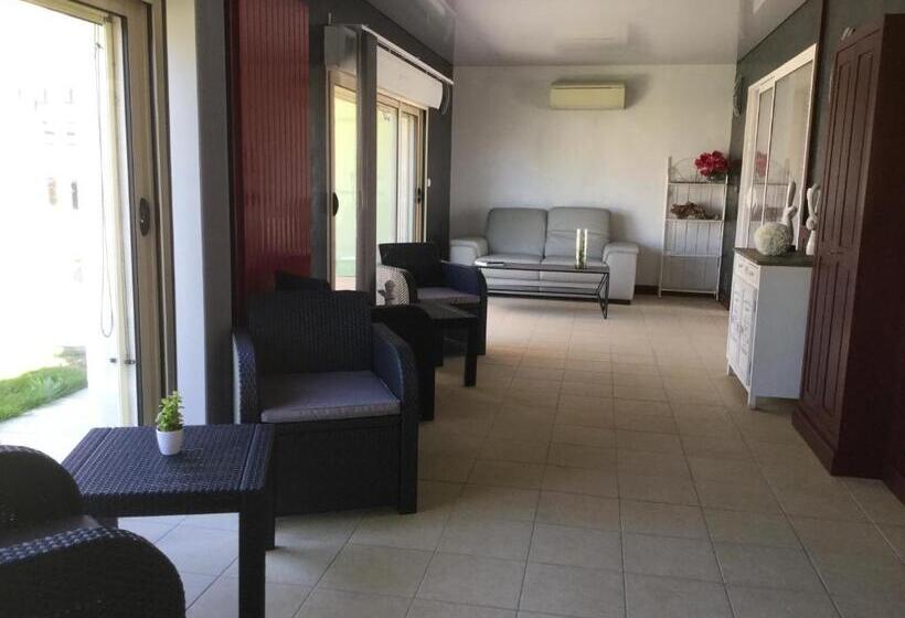 مبيت وإفطار Domaine Du Clos Pallacien