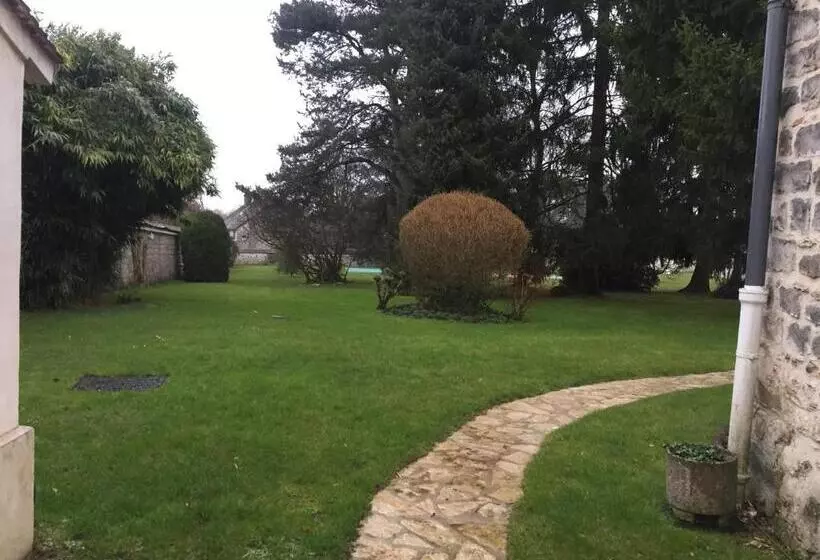 ベッドアンドブレックファースト La Ferme Des Ruelles