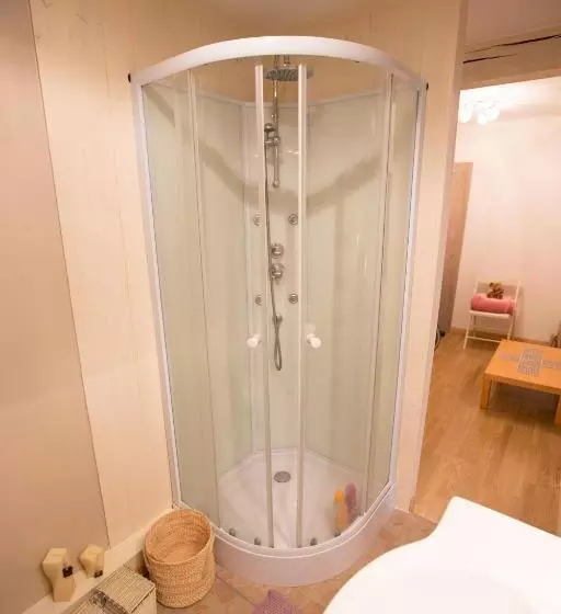 Aamiaismajoitus (B&B) La Maison Des Fleurs