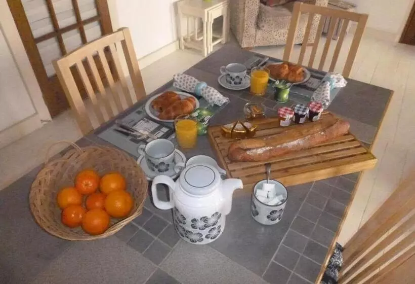 Aamiaismajoitus (B&B) La Maison Des Fleurs