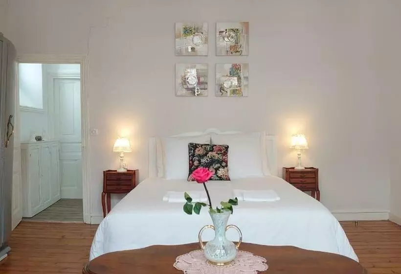 ベッドアンドブレックファースト La Maison Serrurier   Chambres D’hôtes