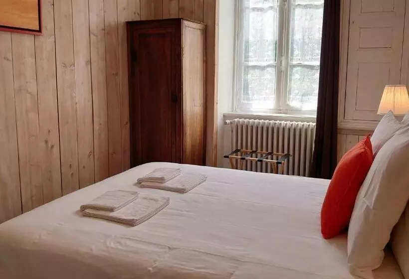 ベッドアンドブレックファースト La Maison Serrurier   Chambres D’hôtes