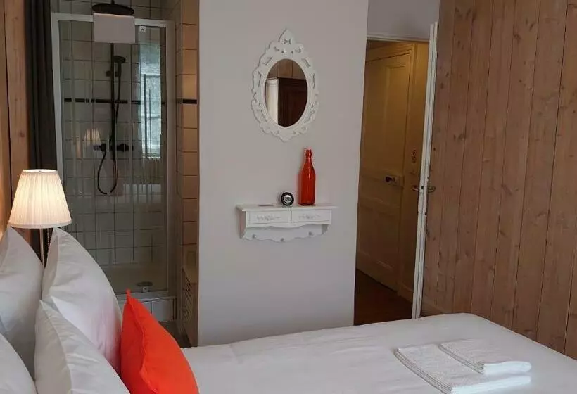 ベッドアンドブレックファースト La Maison Serrurier   Chambres D’hôtes