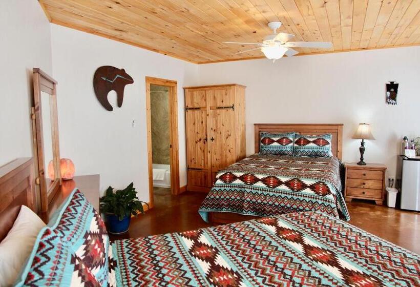 Bed and Breakfast Red Moon Lodge