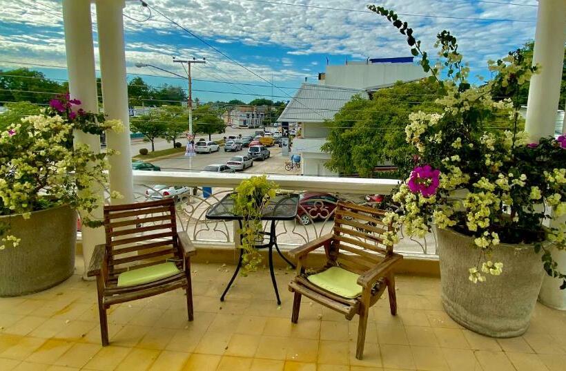 فندق Hostal Casablanca