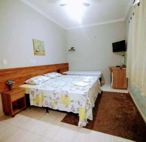 Majatalo Pouso Oliveira Suítes