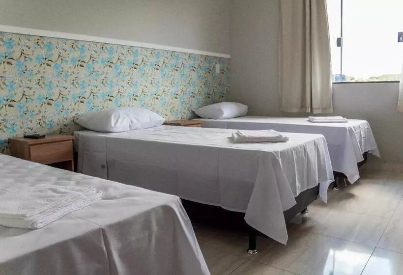 Majatalo Pouso Oliveira Suítes