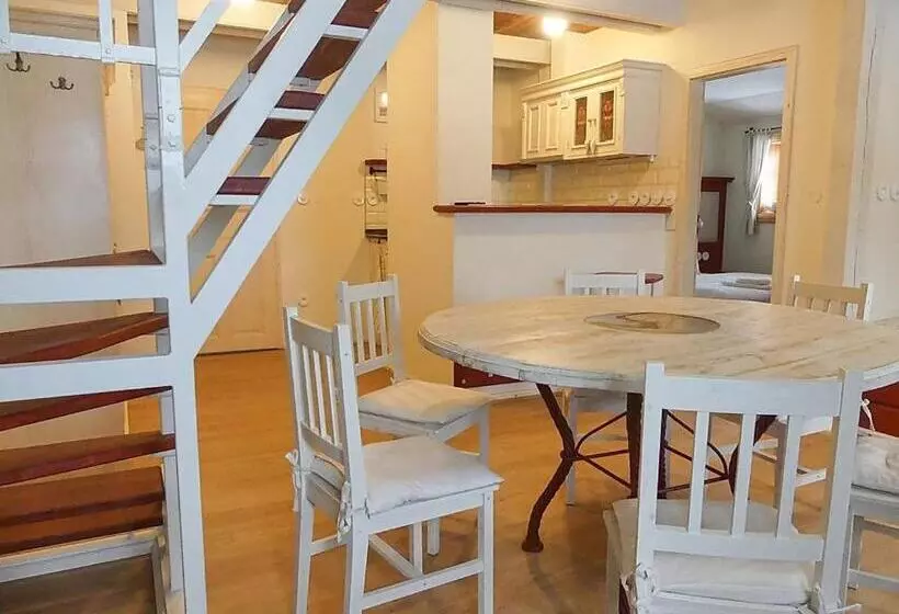 Majatalo Stará škola