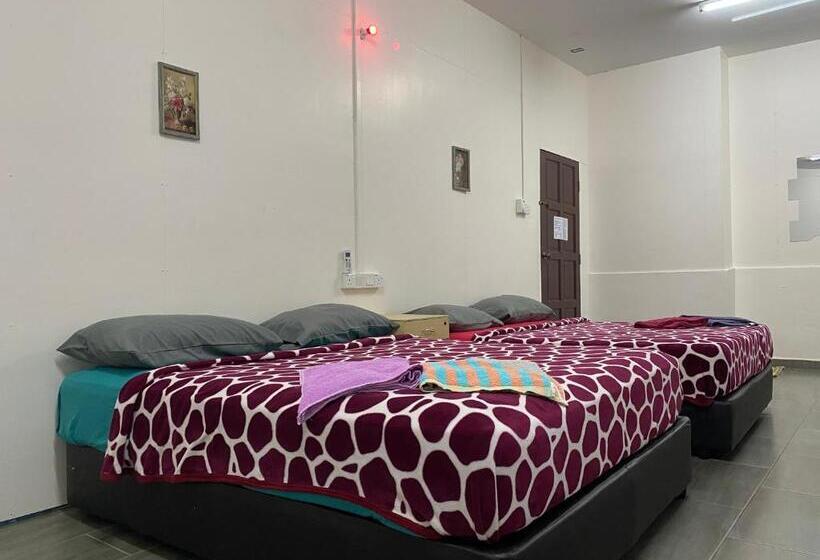 הוסטל Padang Besar Green Inn