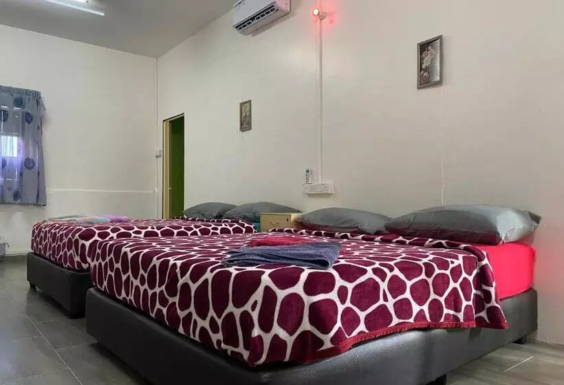 Retkeilymaja Padang Besar Green Inn