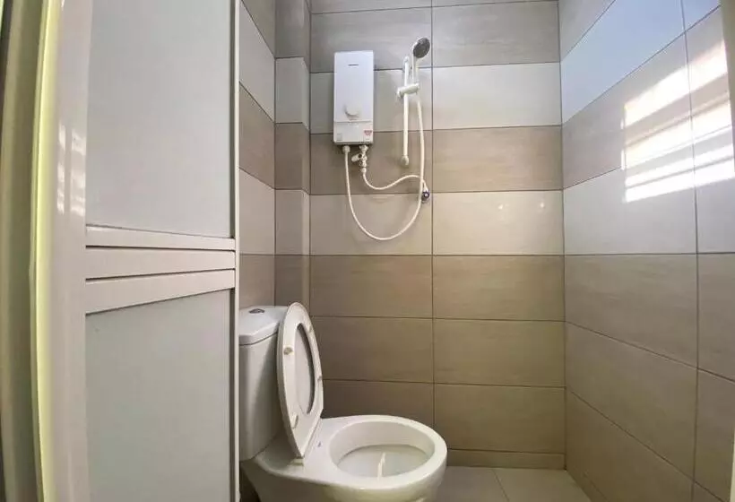 Retkeilymaja Padang Besar Green Inn