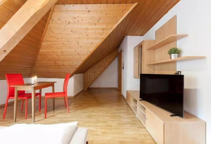 ベッドアンドブレックファースト Gasthof Hanni