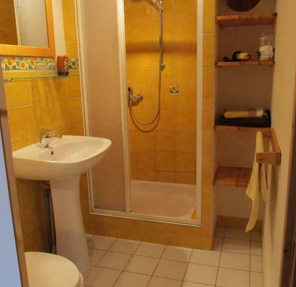 住宿加早餐  La Vache Sur Le Toit