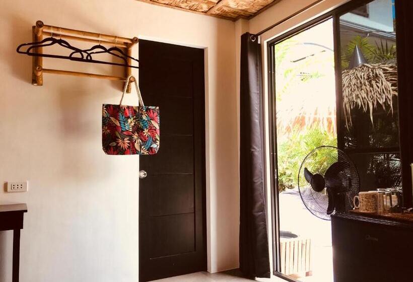 Hotel Everyday Sunday Formerly Carl S Island Inn