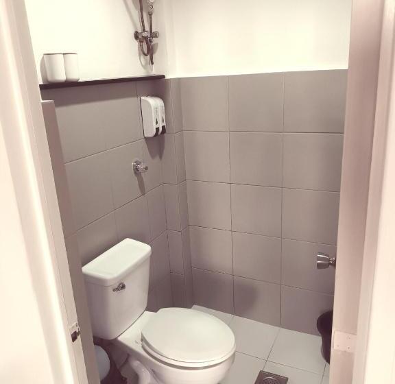 Hotel Everyday Sunday Formerly Carl S Island Inn