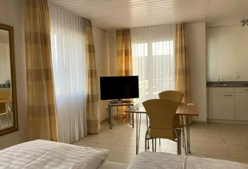 Hotelli Landgasthof Krone Bed & Breakfast