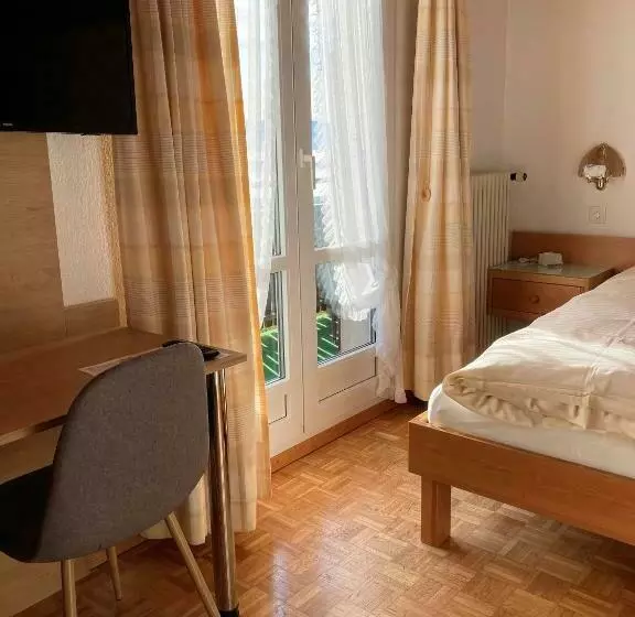 Hotelli Landgasthof Krone Bed & Breakfast