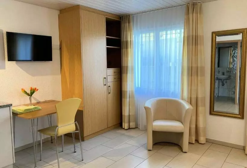 Hotelli Landgasthof Krone Bed & Breakfast