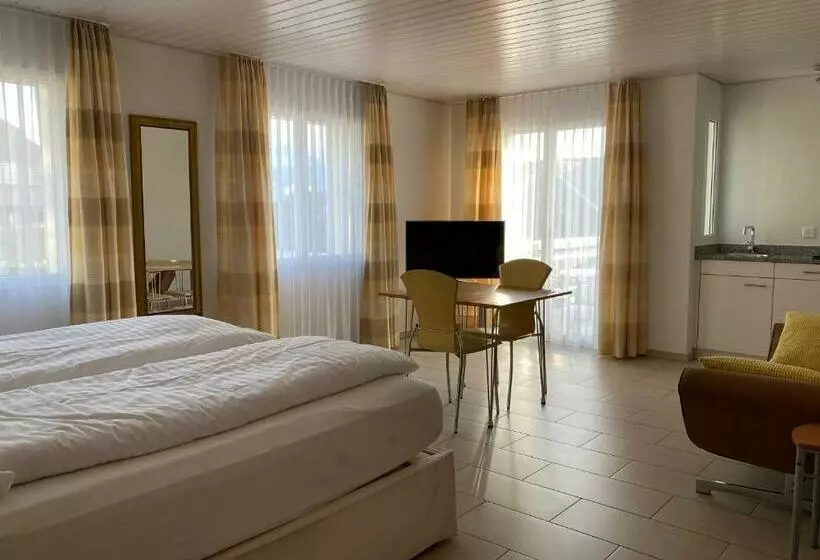 Hotelli Landgasthof Krone Bed & Breakfast