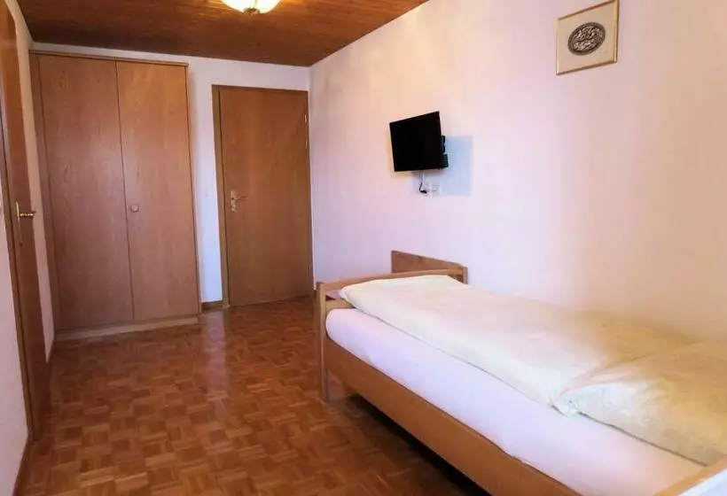 Hotelli Landgasthof Krone Bed & Breakfast