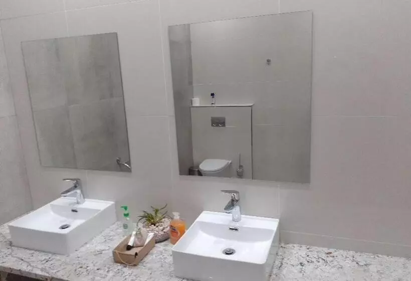 Majatalo Adam S Guest House