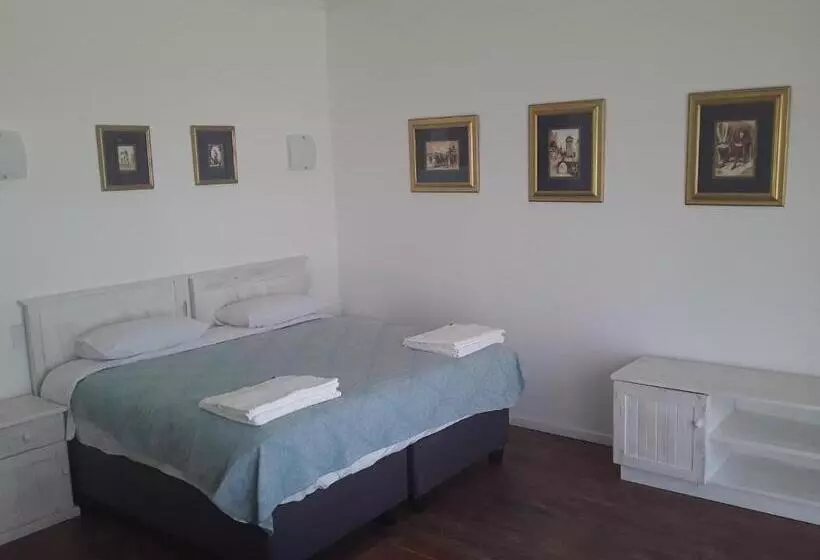 Majatalo Adam S Guest House