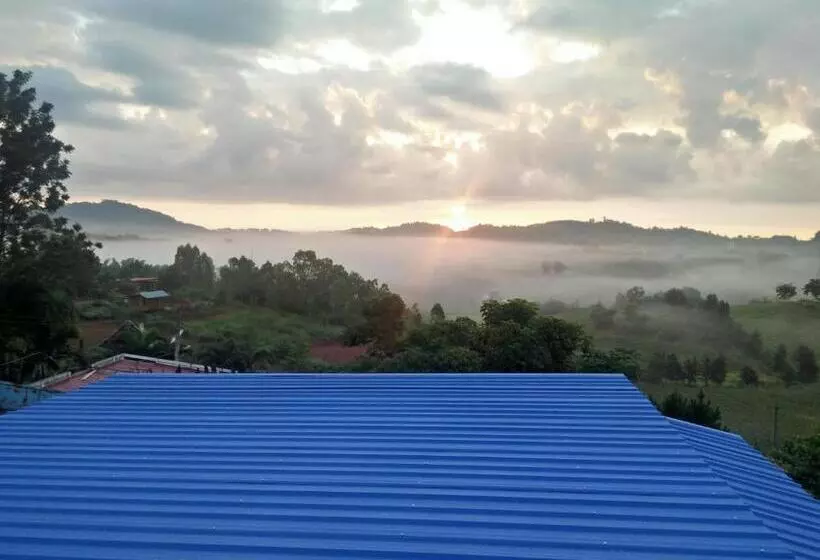 پانسیون บ้านแสงเพ็ญ By แช่มช้อย