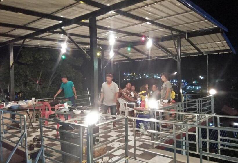 Pension บ้านแสงเพ็ญ By แช่มช้อย