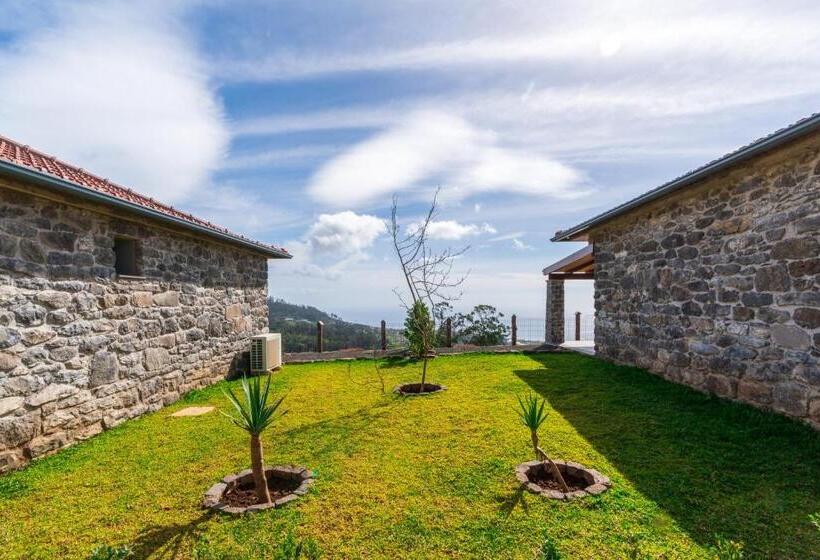 پانسیون Rochão Village By Rent2u, Lda