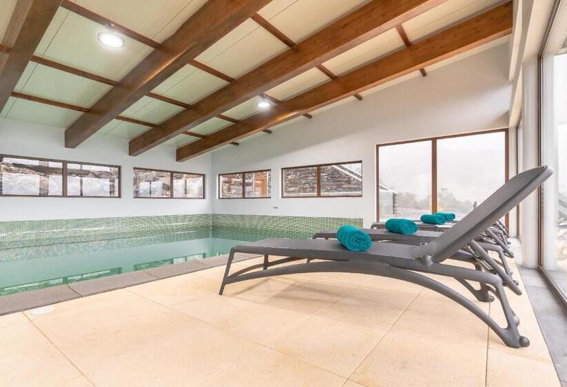 پانسیون Rochão Village By Rent2u, Lda