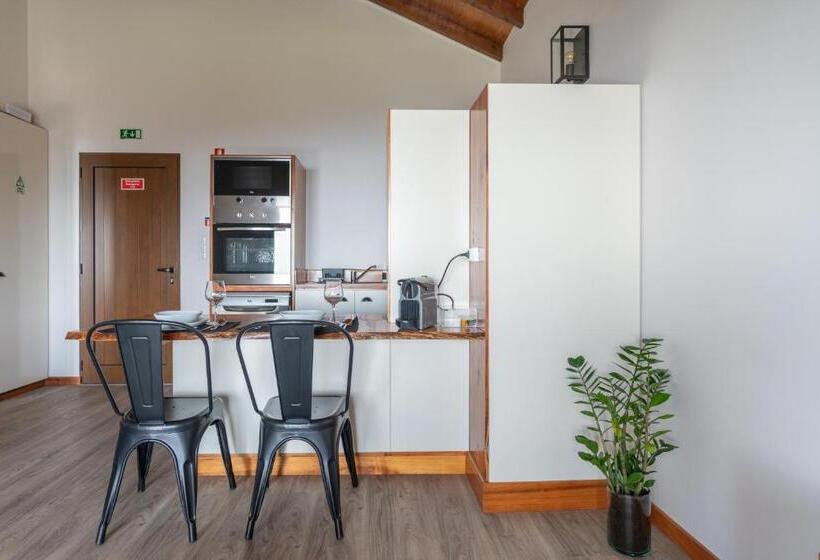 پانسیون Rochão Village By Rent2u, Lda