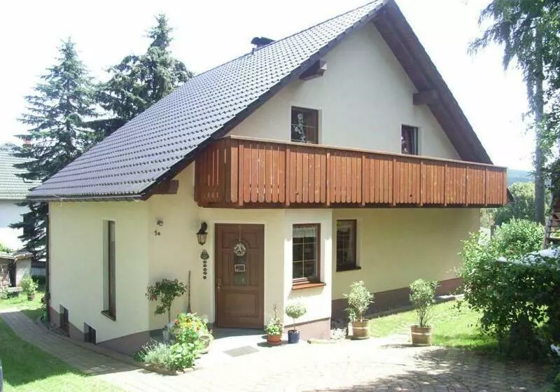 Aamiaismajoitus (B&B) Gästezimmer Familie Müller
