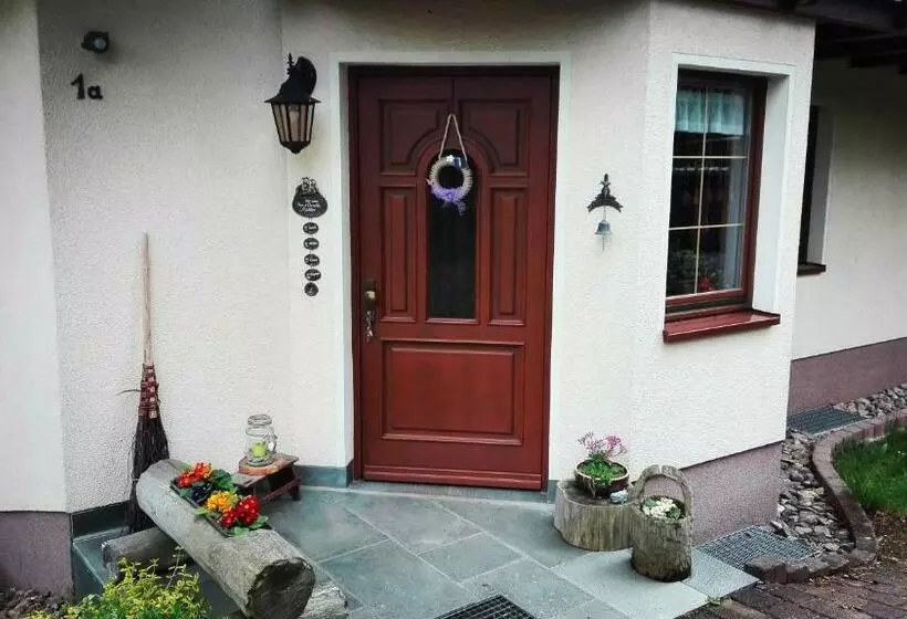 Aamiaismajoitus (B&B) Gästezimmer Familie Müller