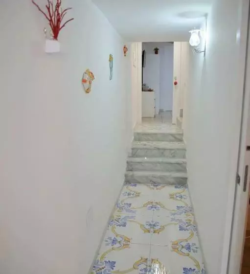 تختخواب و صبحانه Iluma