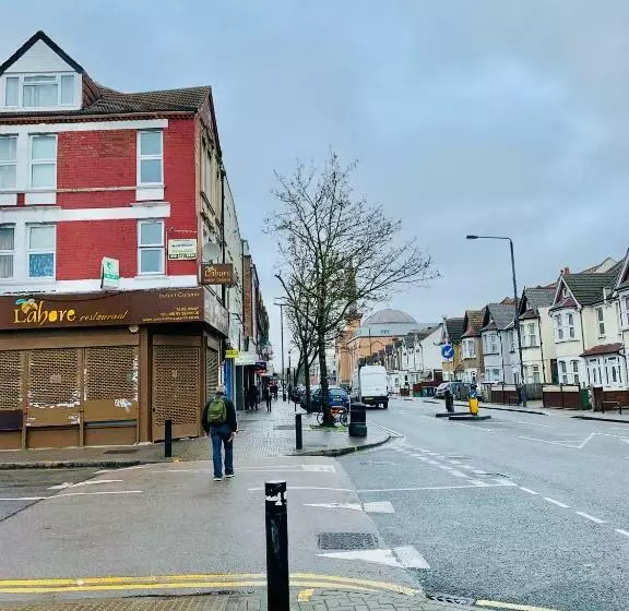 Aamiaismajoitus (B&B) Quiet Cosy Rooms