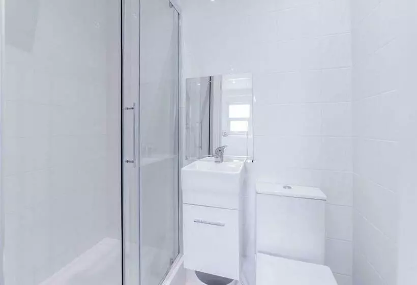 Aamiaismajoitus (B&B) Quiet Cosy Rooms