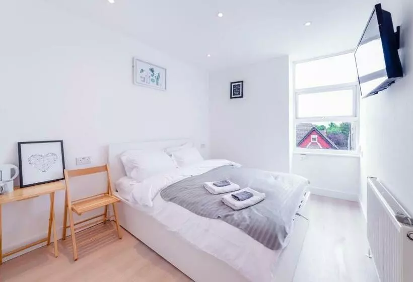 Aamiaismajoitus (B&B) Quiet Cosy Rooms