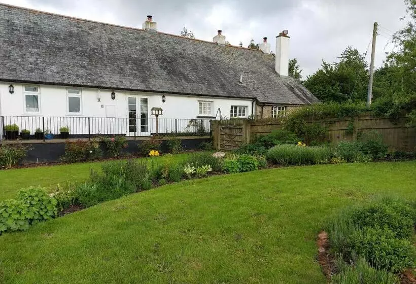 Aamiaismajoitus (B&B) The Millers Cottage