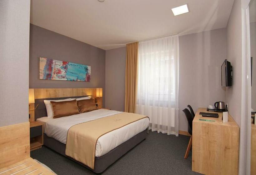 بنسيون Casa Constanza Hotel Garni