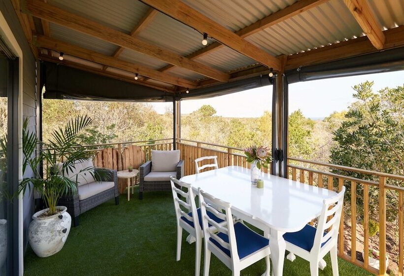 פנסיון Treedom Villas And Vardos