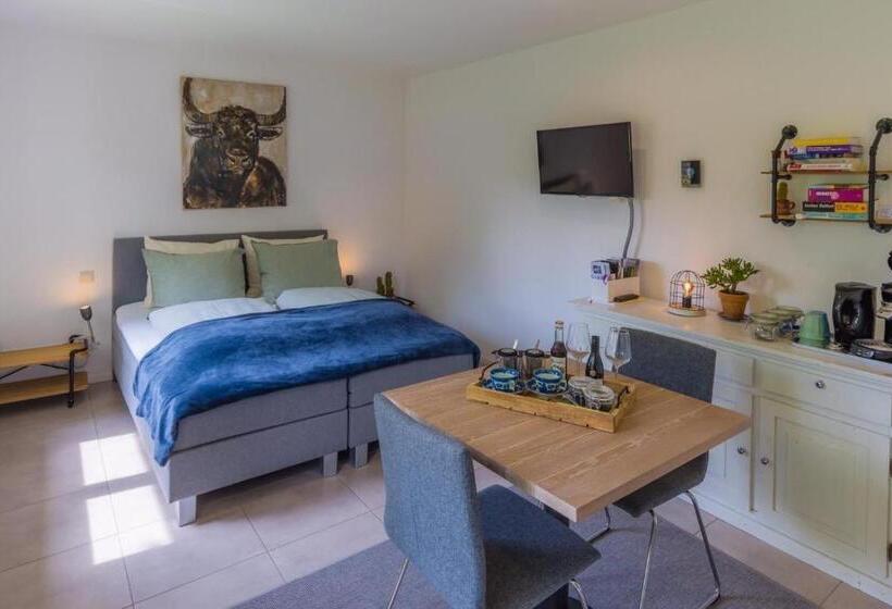 Bed And Breakfast:  Bij Ons Achter