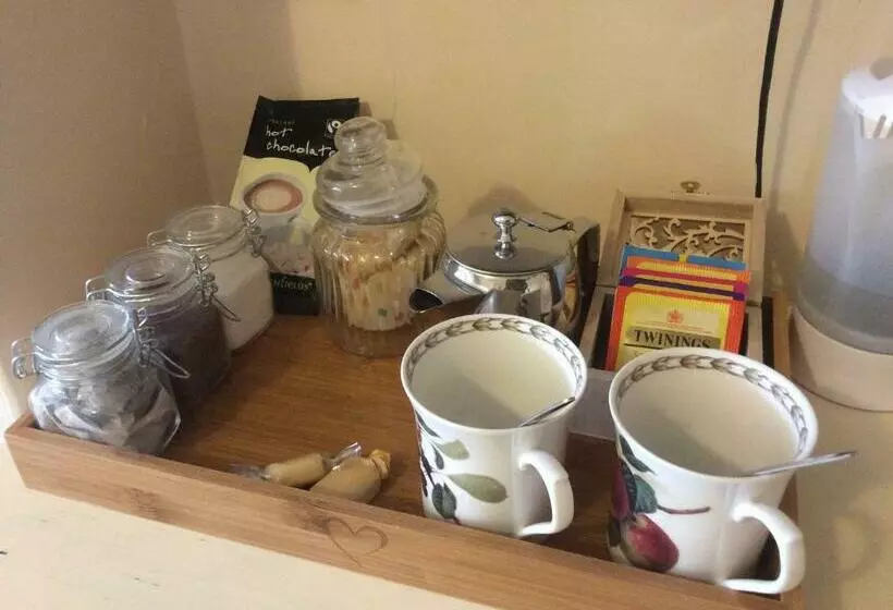 Aamiaismajoitus (B&B) The Poplars