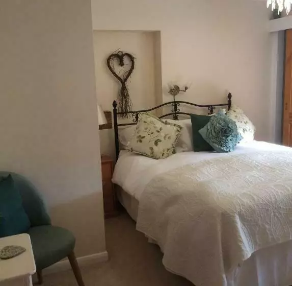 Aamiaismajoitus (B&B) The Poplars